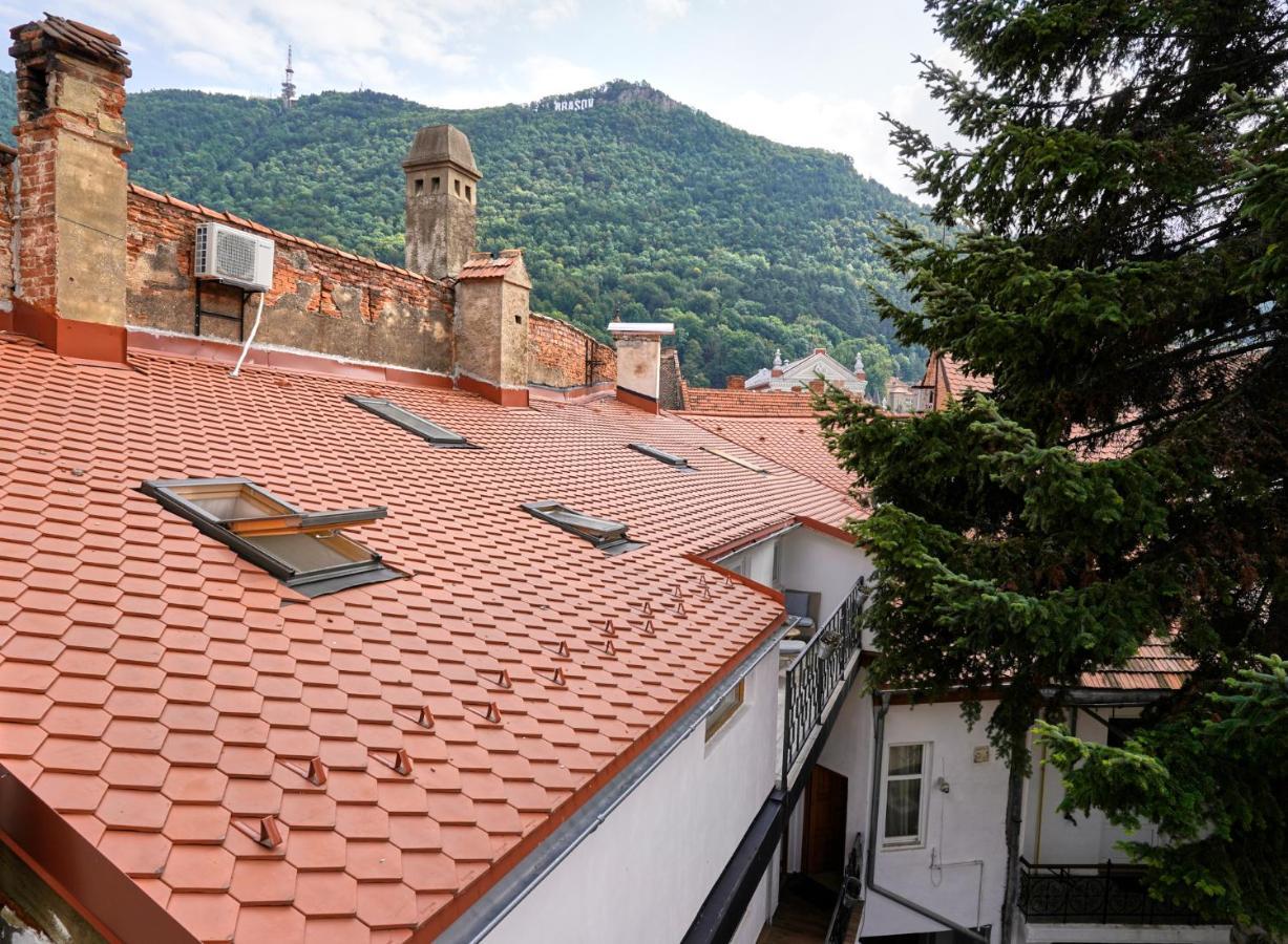 1881 Brasov Old Town Apartments מראה חיצוני תמונה