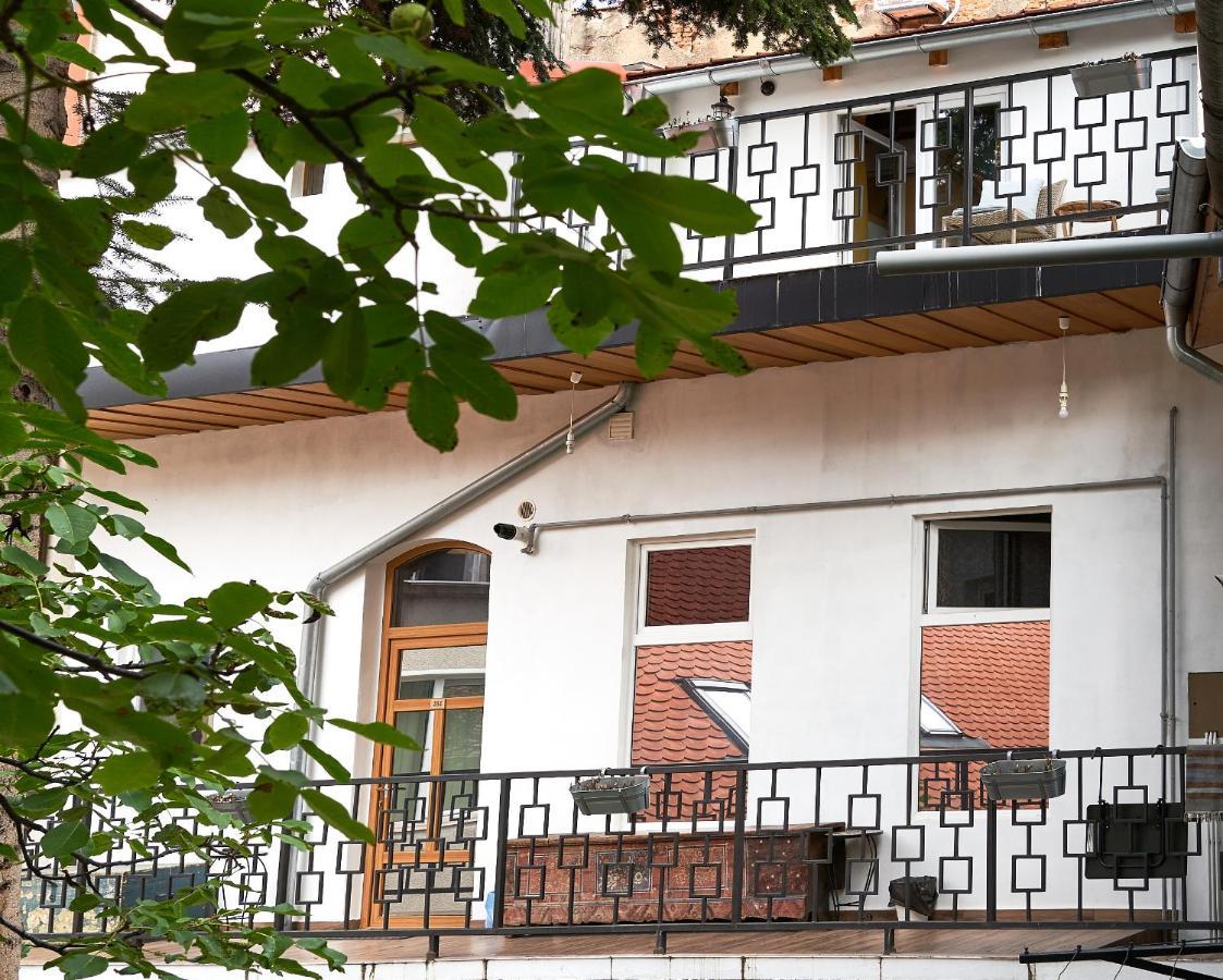 1881 Brasov Old Town Apartments מראה חיצוני תמונה