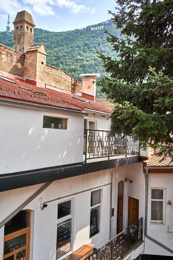 1881 Brasov Old Town Apartments מראה חיצוני תמונה