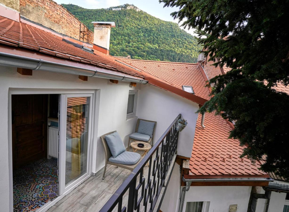 1881 Brasov Old Town Apartments מראה חיצוני תמונה