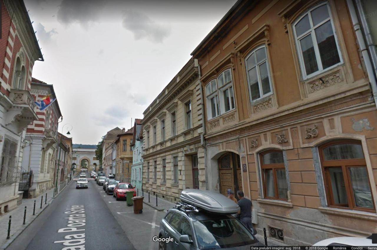 1881 Brasov Old Town Apartments מראה חיצוני תמונה