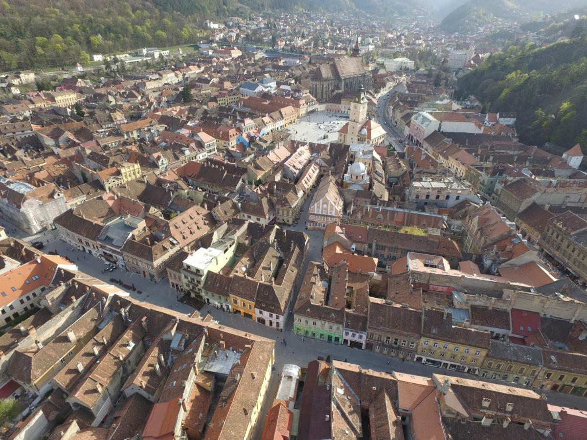 1881 Brasov Old Town Apartments מראה חיצוני תמונה