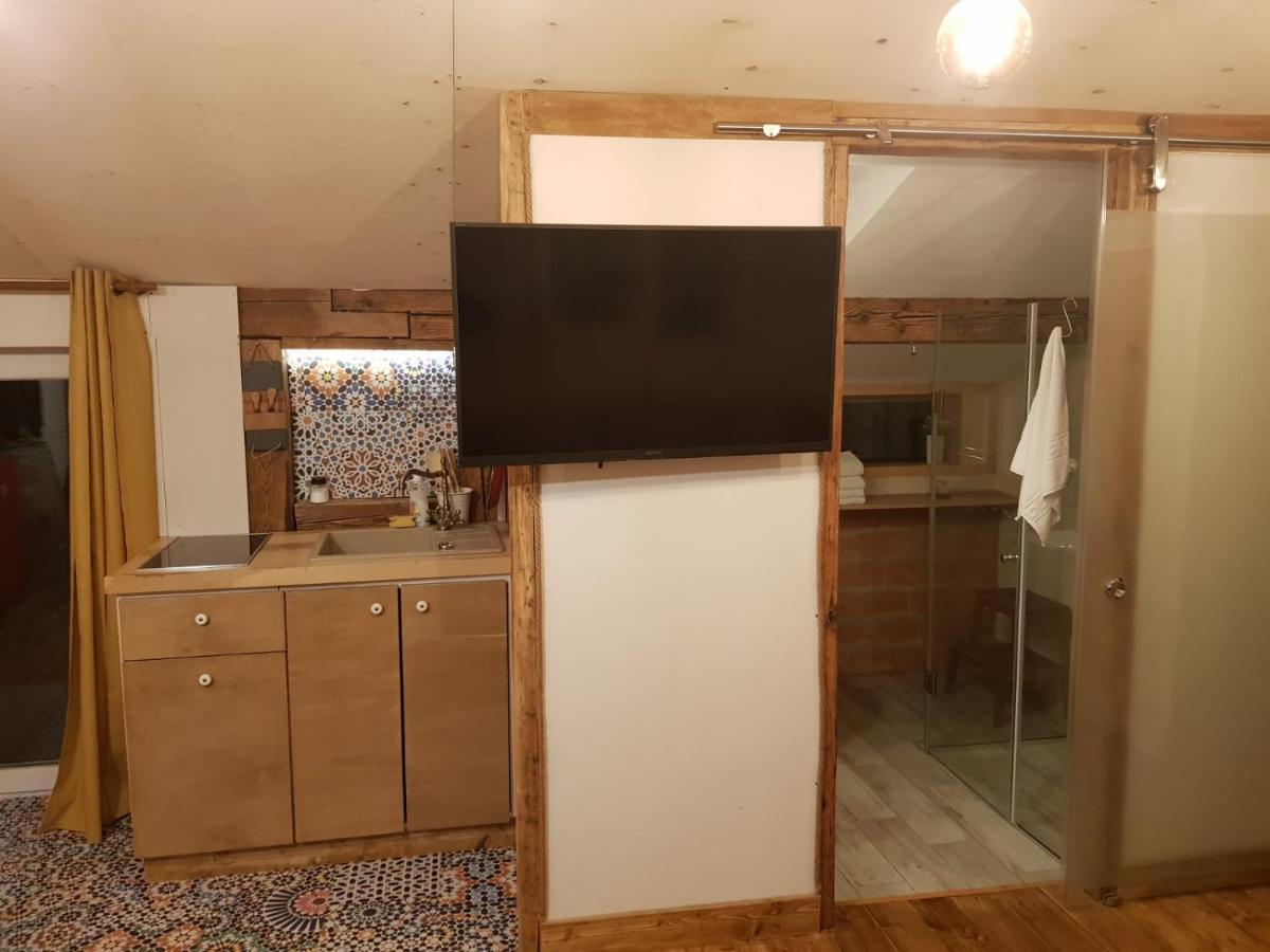 1881 Brasov Old Town Apartments מראה חיצוני תמונה