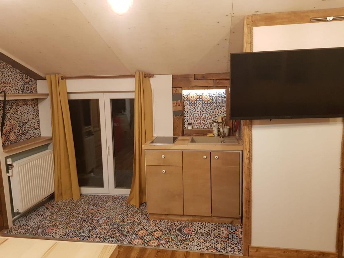 1881 Brasov Old Town Apartments מראה חיצוני תמונה